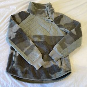 Abercrombie & Fitch; size S; camo quarterzip